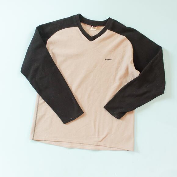Patagonia Capilene Vintage Gray Black V-Neck Fleece Knit Made in USA Size L - Picture 1 of 9